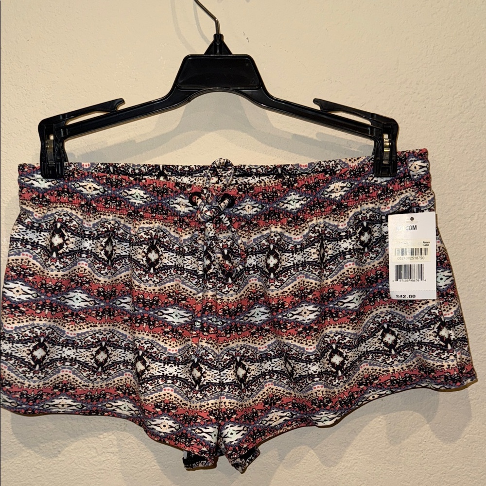 NWT Volcom bikini swimsuit cover up shorts size